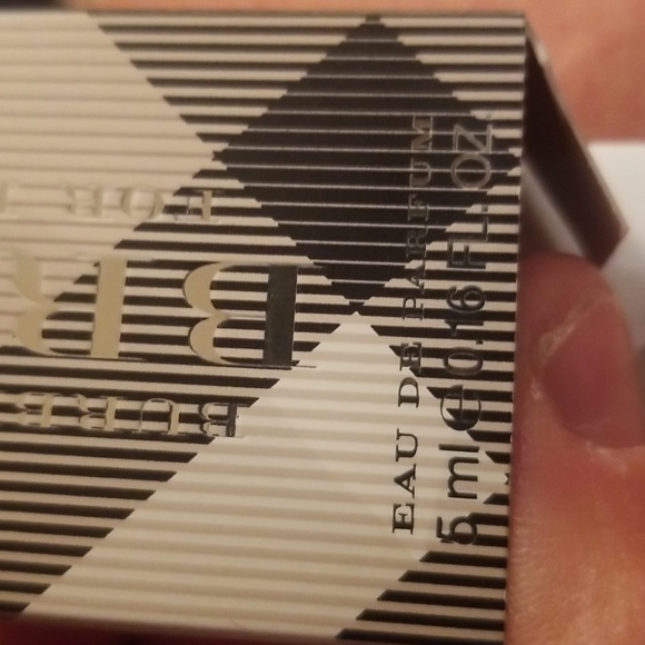 Burberry Perfumes 5 for 20 - Picture 11 of 13